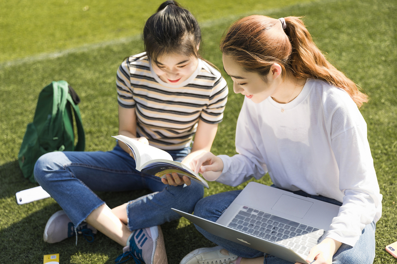 开发一个聊天交友APP找什么工作？多少钱？